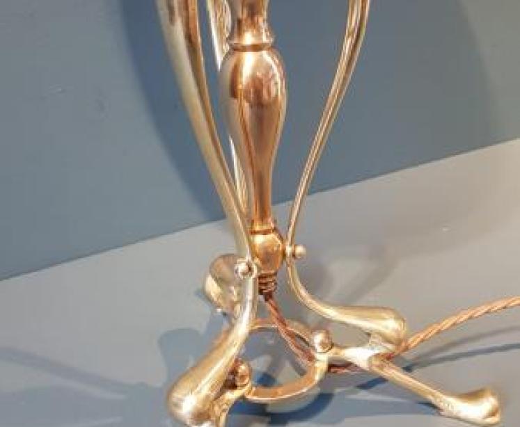 Superb Arts and Crafts Lamp and Shade - Image 3