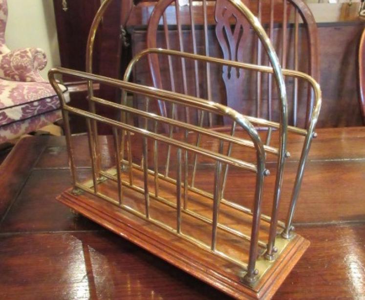 Top Quality Victorian Brass & Oak Magazine Stand - Image 3