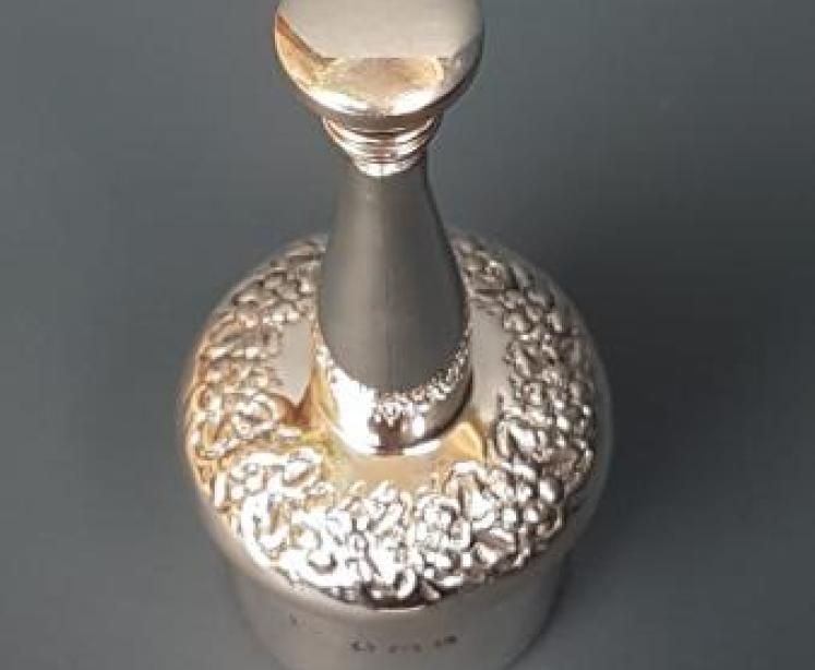 Silver Glove Powderer  - Image 5