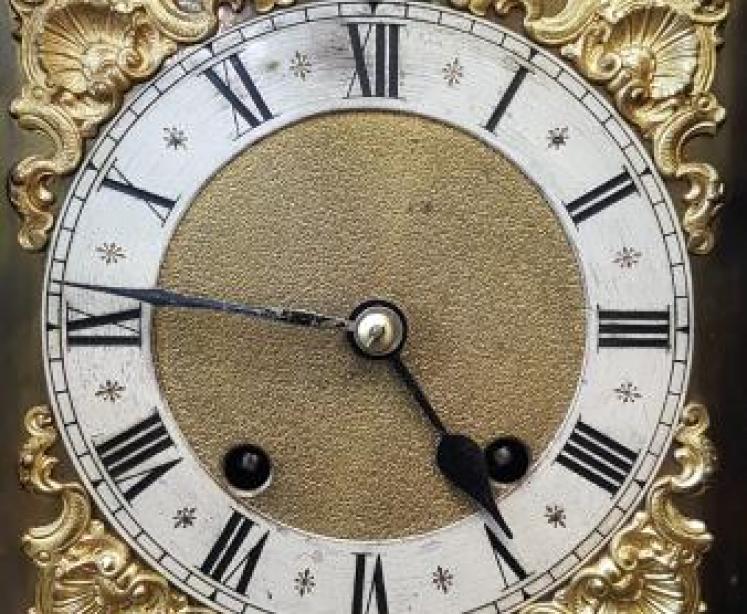 Victorian Walnut Ting-Tang Bracket Clock - Image 3