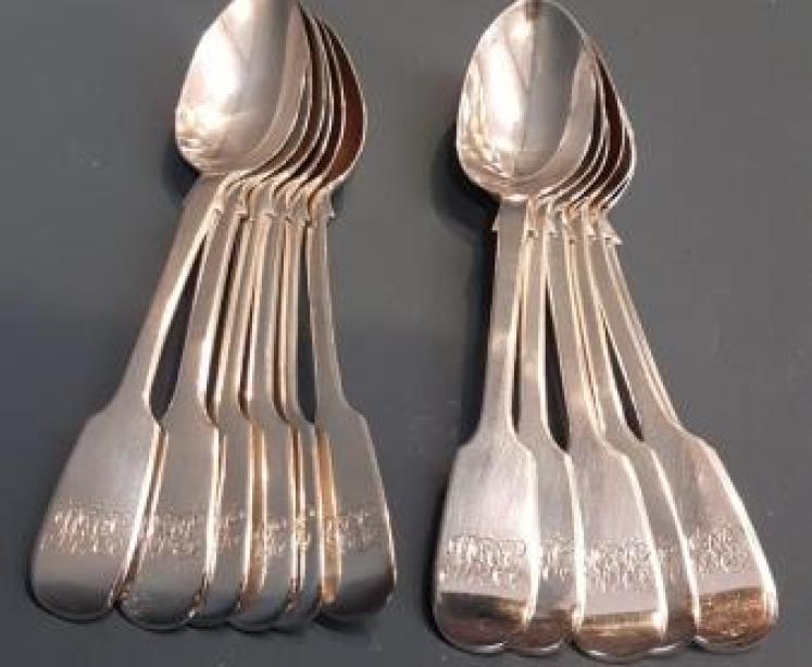 12 Early Victorian Silver Teaspoons - Image 2