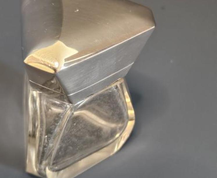 Triangular Silver Top Scent Bottle - Image 2
