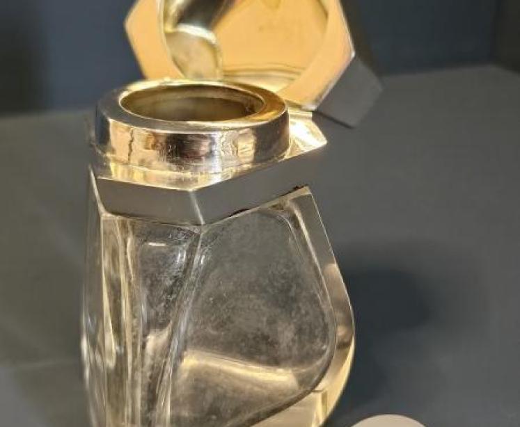 Triangular Silver Top Scent Bottle - Image 6