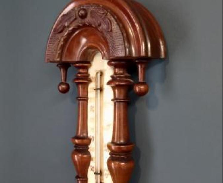Small Victorian Walnut Pendant Banjo Barometer - Image 5