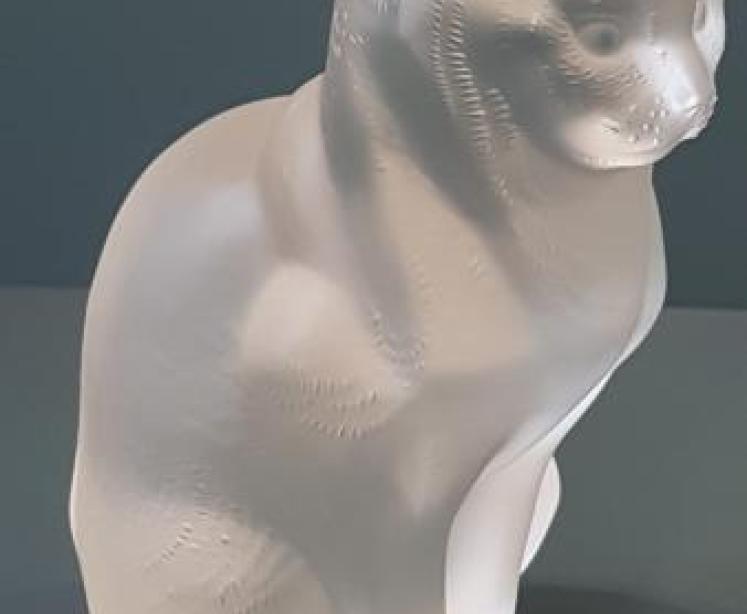 Large Lalique Opalescent Sitting Cat - Image 7
