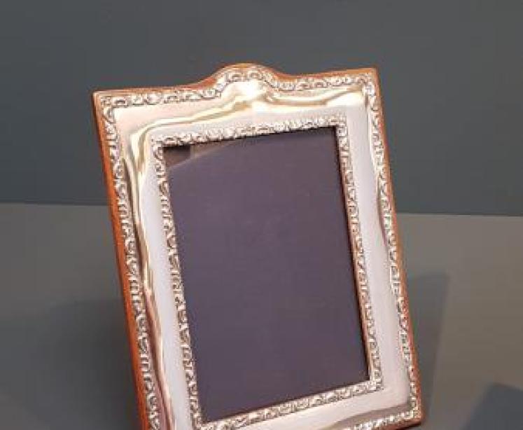George VI Chester Silver Photo Frame - Image 1