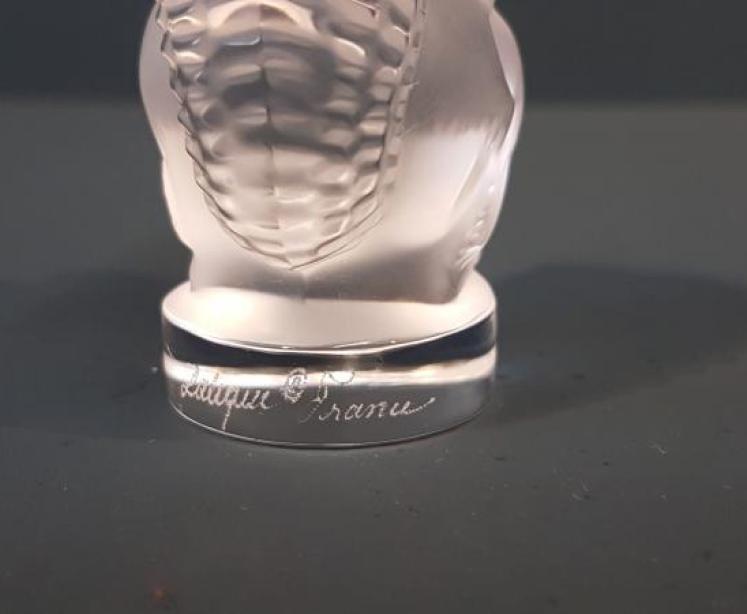 Lalique Opalescent Squirrel - Image 4