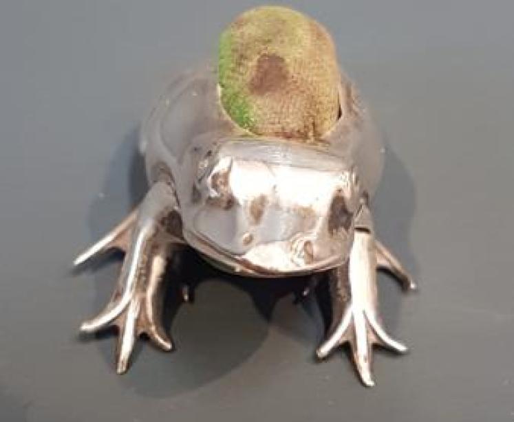 Silver Frog Pin Cushion - Image 4