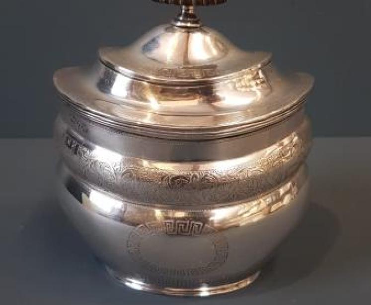 Fine Quality Chester Silver Tea Caddy  - Image 1
