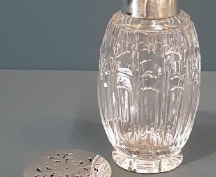 Fine Quality Cut Crystal and Silver Sugar Shaker - Image 5