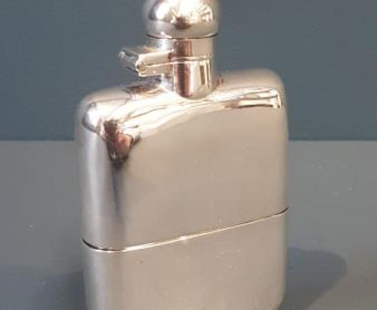 George V Silver Hip Flask - Image 1