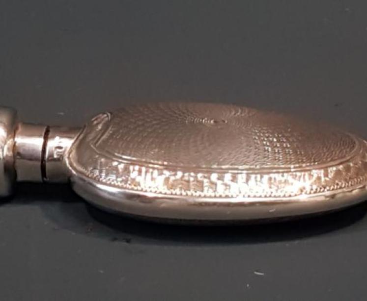 George V Engine Turned Silver Scent Bottle - Image 7