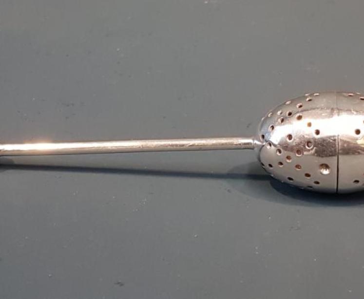 Edwardian Cast Silver Tea Infuser - Image 1