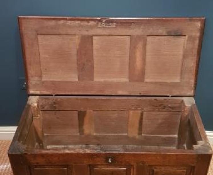 George I Oak Coffer  - Image 5