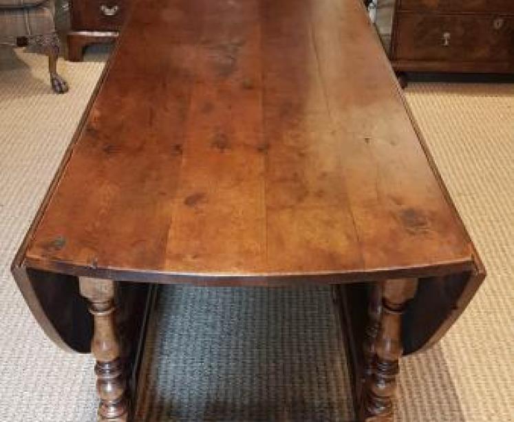 George II Yew 10 seater Oval Table - Image 5
