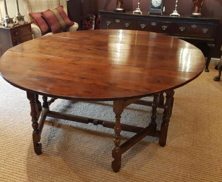 George II Yew 10 seater Oval Table - Image 6