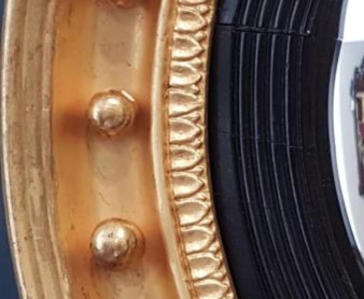 Regency Gilt Convex Mirror with Original Pediment - Image 4