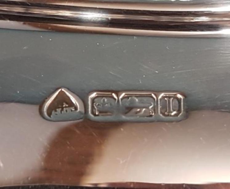 Large Fine Quality Mid Victorian Silver Dish - Image 4