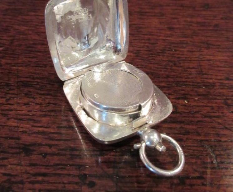 Top Quality George V Period Silver Sovereign Case - Image 2