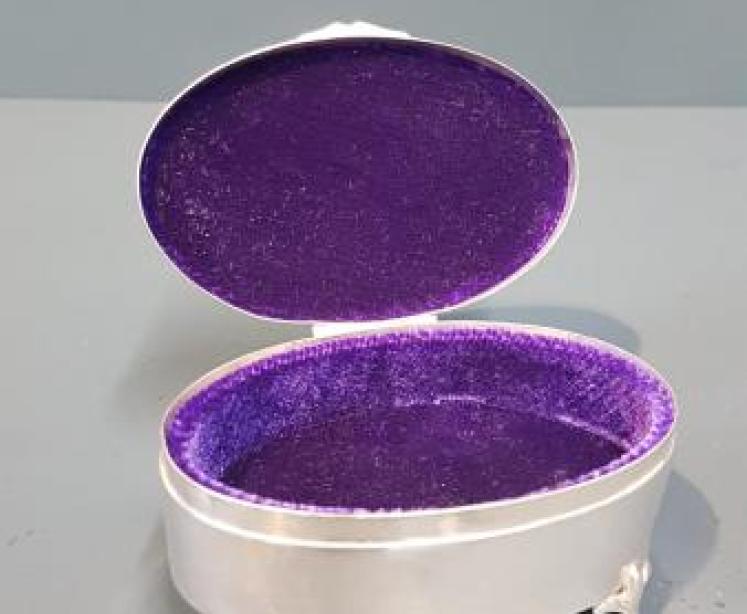 Engine Turned Silver Ring Box - Image 4