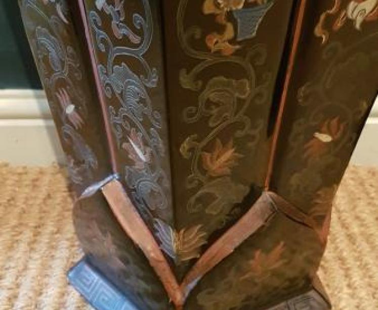 Large Pair of Victorian Papier Mache Vases - Image 3