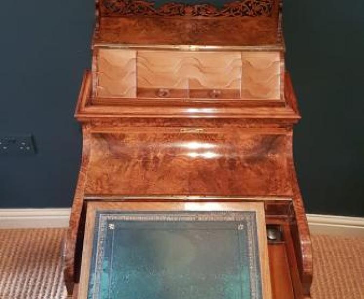 Fine Quality Victorian Burr Walnut Harlequin Davenport  - Image 3
