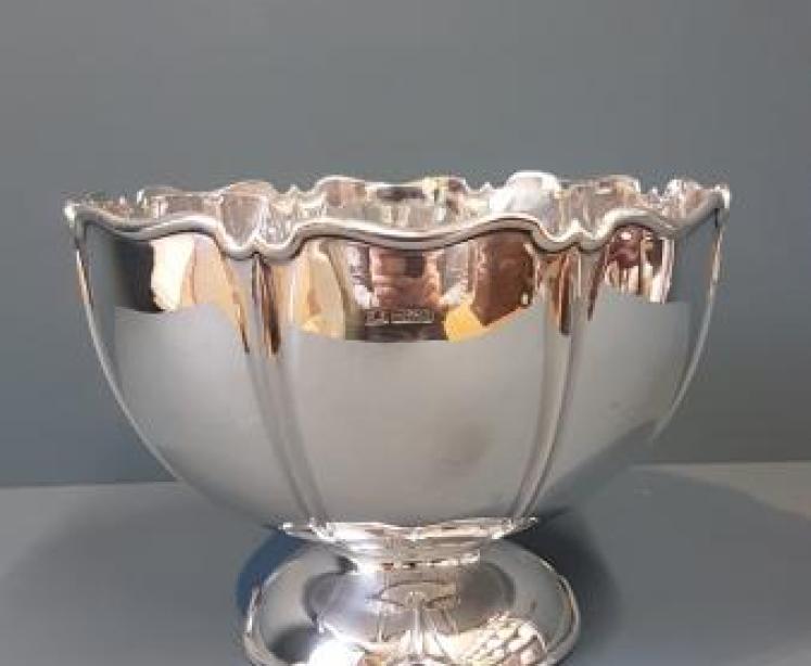 Large Edwardian Solid Silver Bowl - Image 3