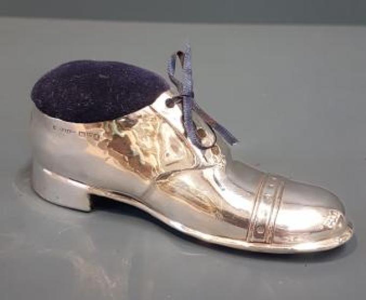 George V Chester Silver Brogue Pin Cushion - Image 5
