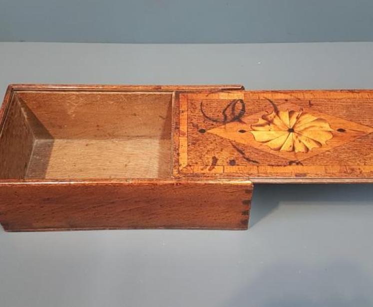 George III Inlaid Oak Candle Box - Image 3