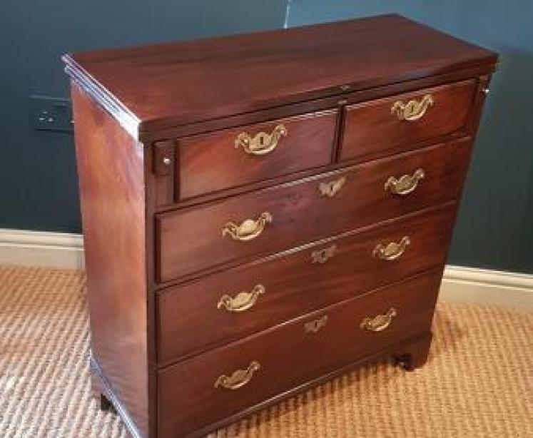 Small George II Red Walnut Bachelors Chest - Image 5