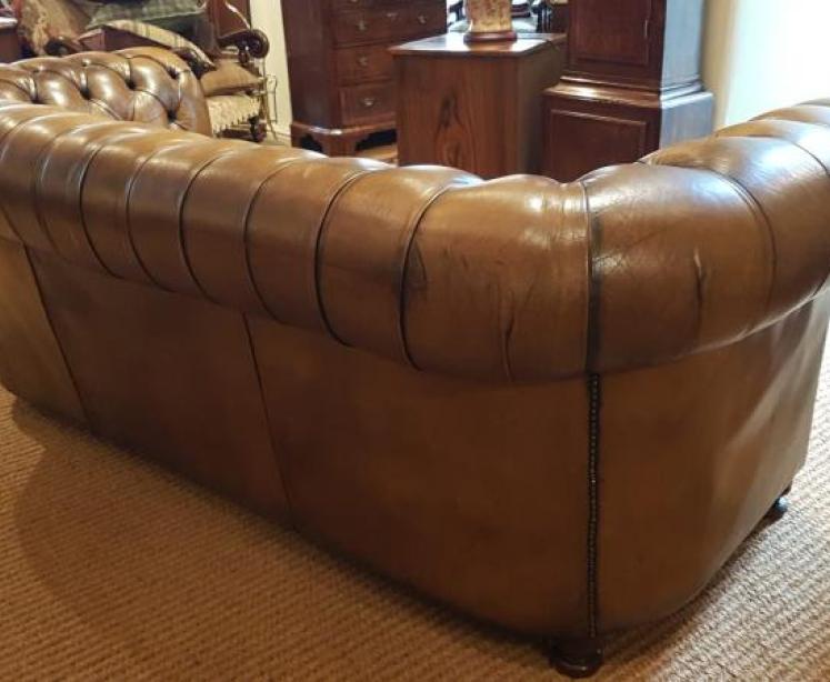 Superb 1930's Leather Chesterfield Sofa - Image 4
