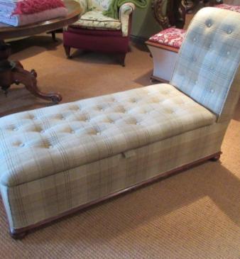 Late Victorian Upholstered Ottoman Day Bed
