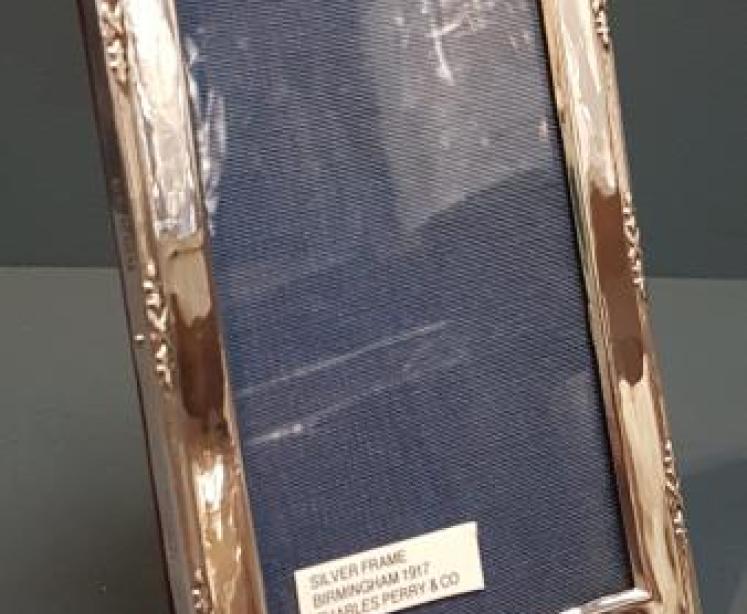 Silver Ribbon Boarder Photo Frame - Image 5