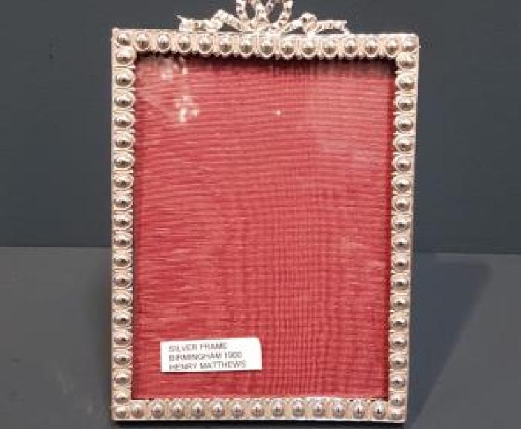Victorian Silver Ribbon Crest Photo Frame - Image 1