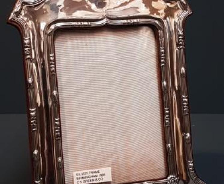 Superb Edwardian Silver Photo Frame - Image 1