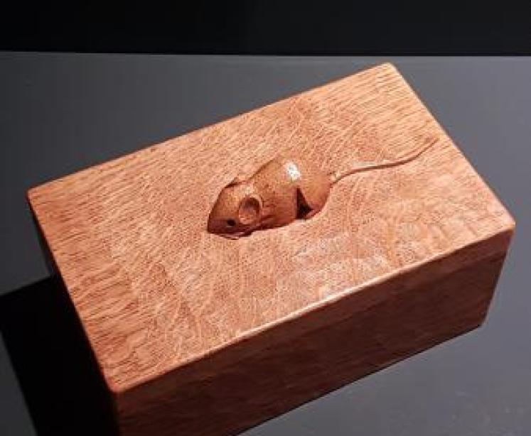 Thompson's of Kilburn Mouseman Trinket Box - Image 4