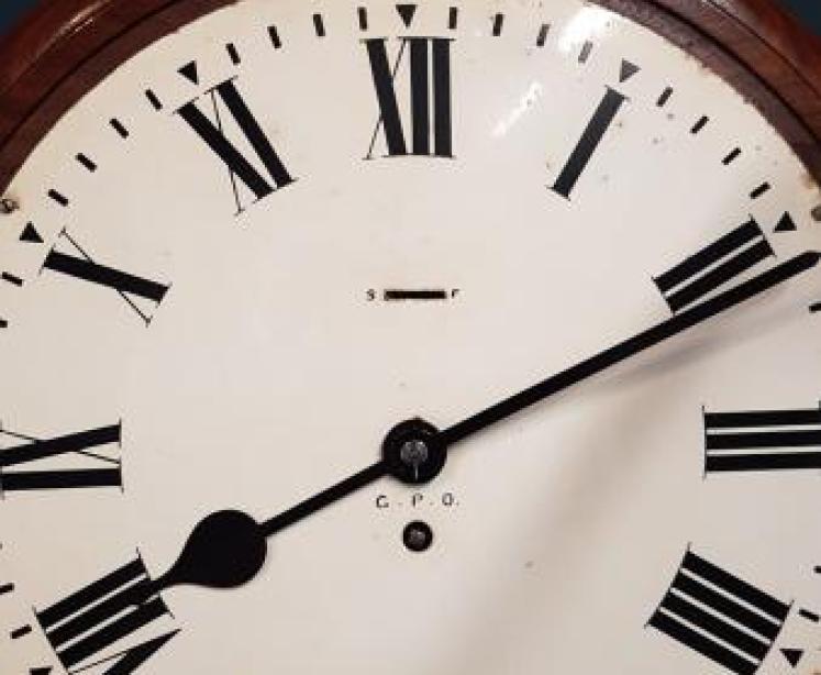 Edwardian Walnut Cased G.P.O. Dial Clock - Image 4