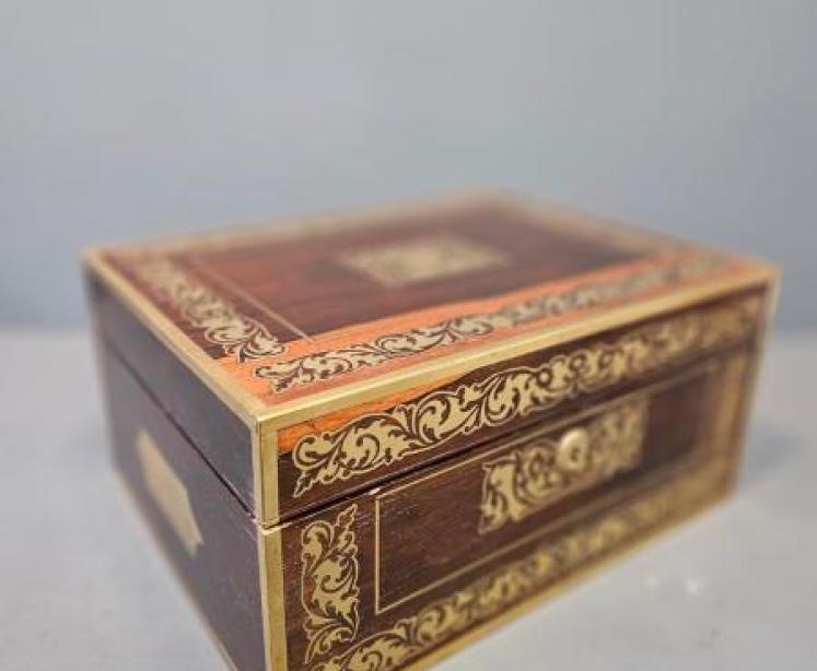 Regency Rosewood Ladies Jewel & Needlework Box - Image 6