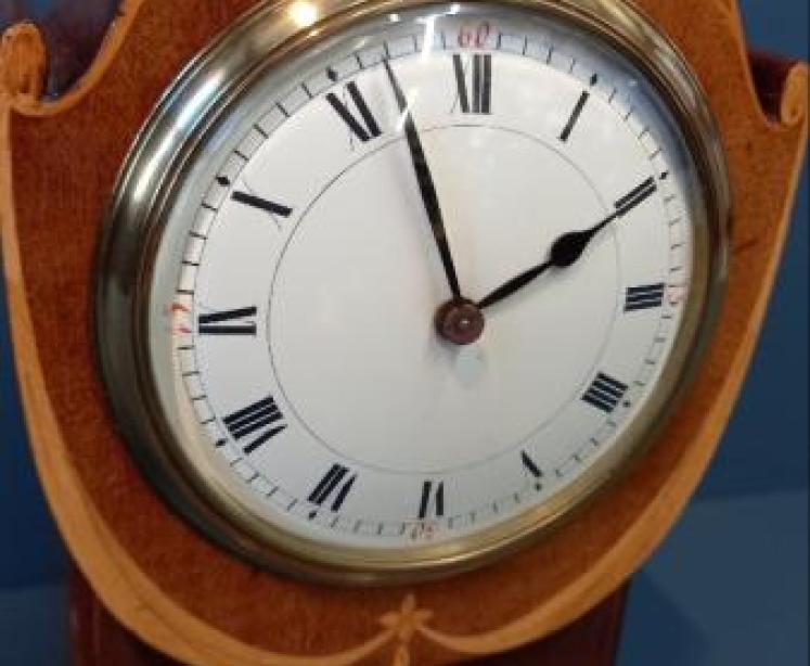 Edwardian Sheraton Garland Inlaid Mantel Clock - Image 3