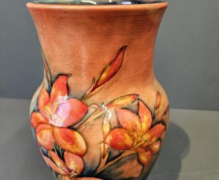 Superb Large Moorcroft Freesia Flambe Vase - Image 5