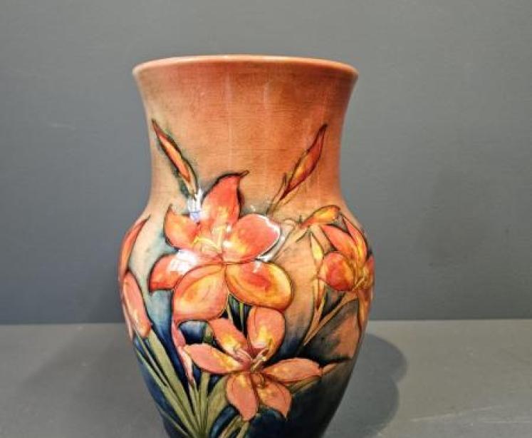 Superb Large Moorcroft Freesia Flambe Vase - Image 6