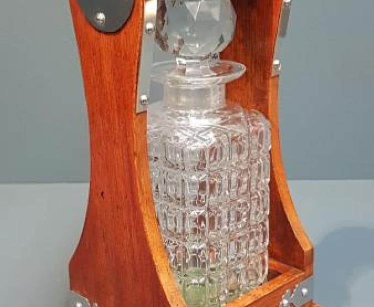 Victorian Oak and Silver Plated Tantalus - Image 6