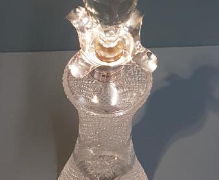 Edwardian Walker and Hall Silver Mounted Decanter - Image 4