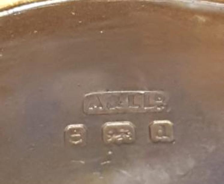 Edwardian Art Nouveau Silver Pill Box - Image 4