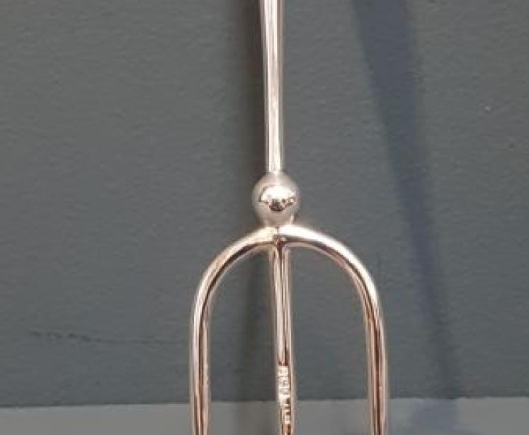 Victorian Silver and Mother of Pearl Bread Fork - Image 7