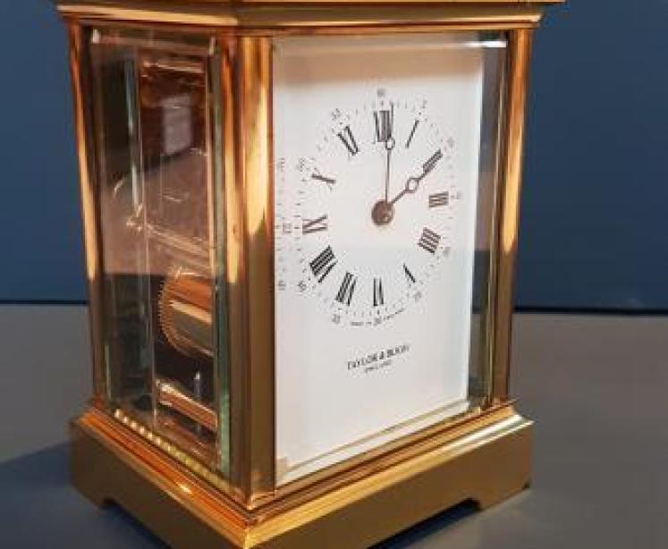 Fine Quality Gilt Brass Striking Carriage Clock - Image 4