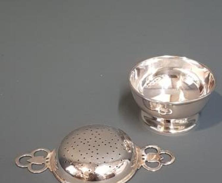 Silver Tea Strainer and Stand - Image 6
