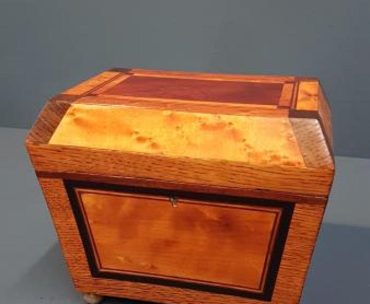 Regency Oak, Satinwood and Mahogany Tea Caddy - Image 2