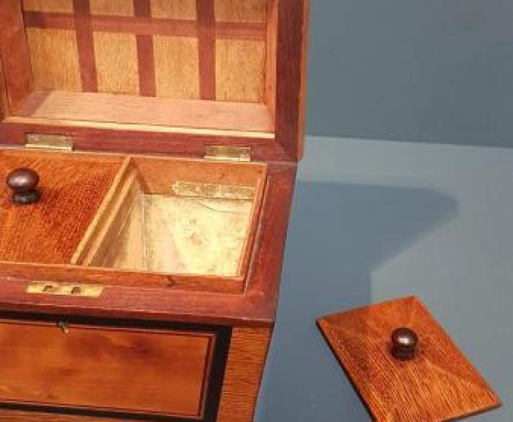 Regency Oak, Satinwood and Mahogany Tea Caddy - Image 5