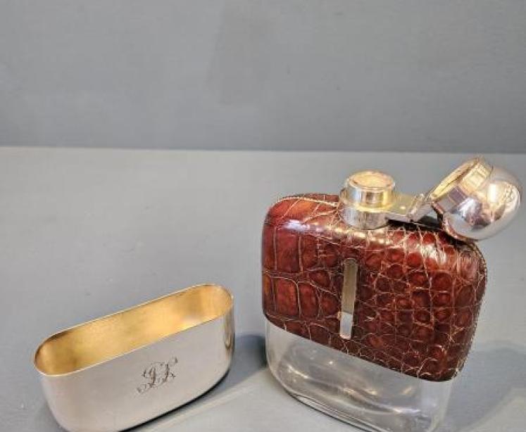 Dixon Sheffield Hip Flask - Image 5